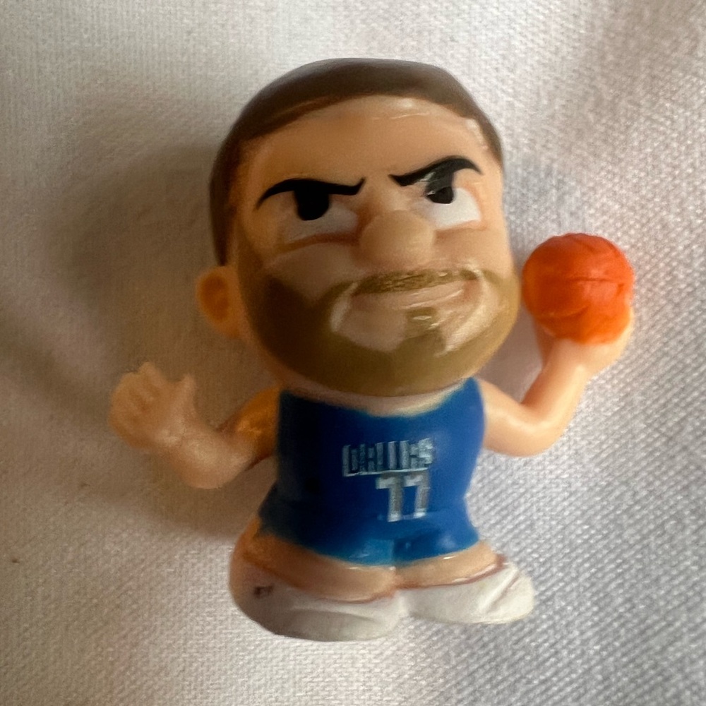 NBA Basketball Dallas Maverick’s Doncic Teenymate